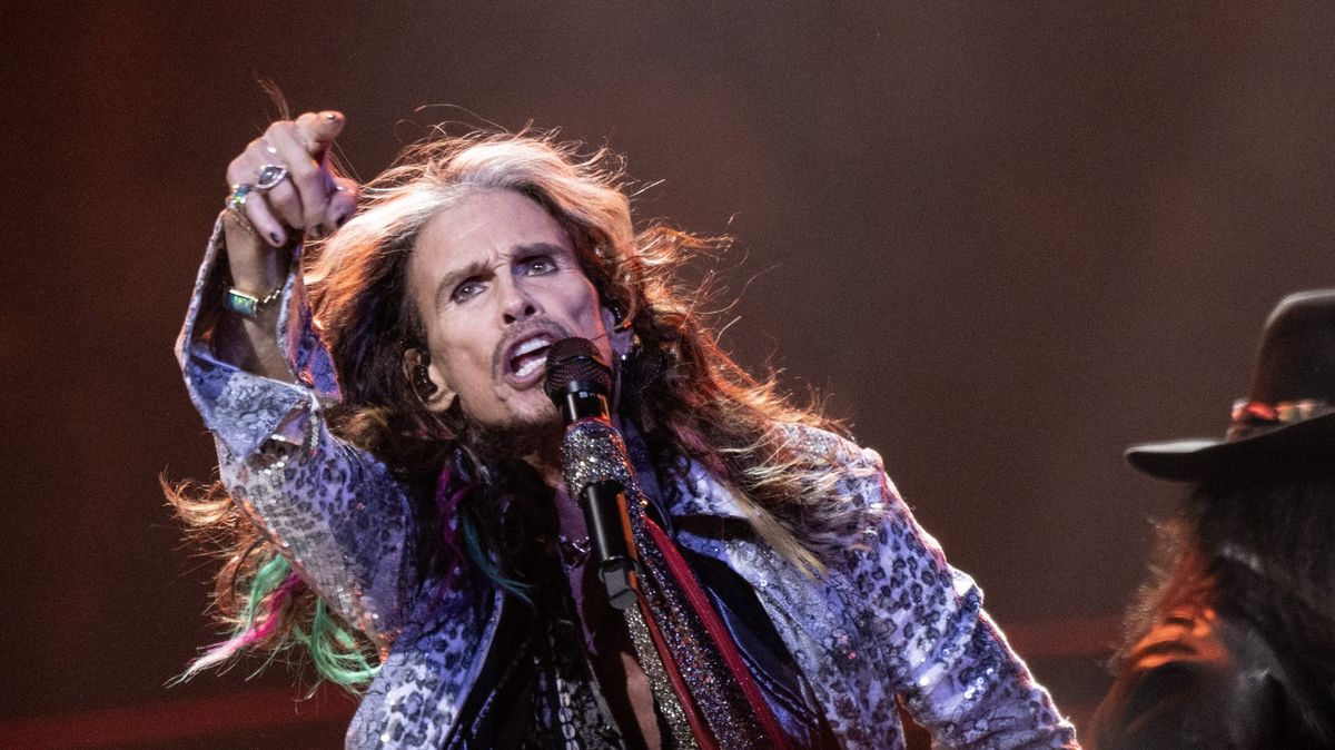 Zpěváka Aerosmith viní ze sexuálního napadení v 70. letech další žena